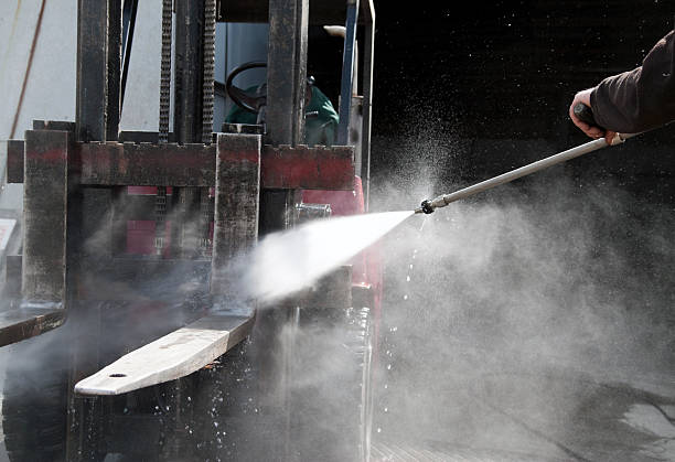 Trusted Flora, IL Pressure Washing Services Experts